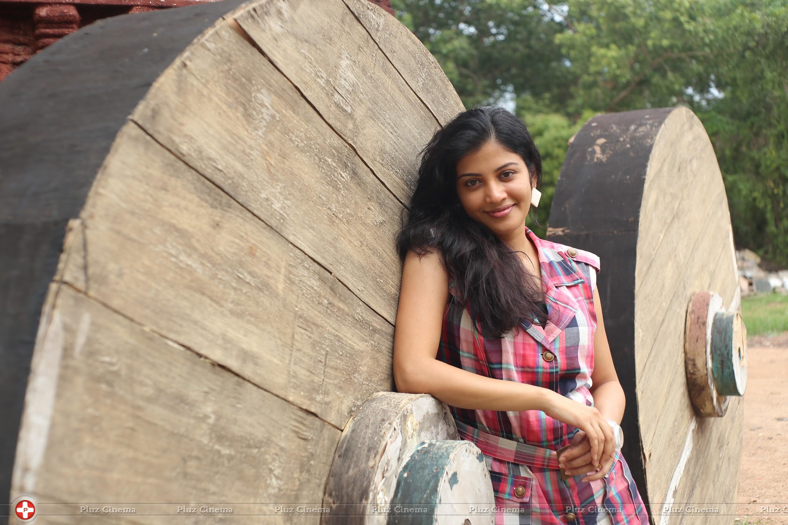 Shivada Nair - Zero Movie Shooting Spot Stills | Picture 779098